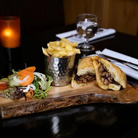 Ballygarry Estate & فندق