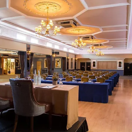 Ballygarry Estate & 4*